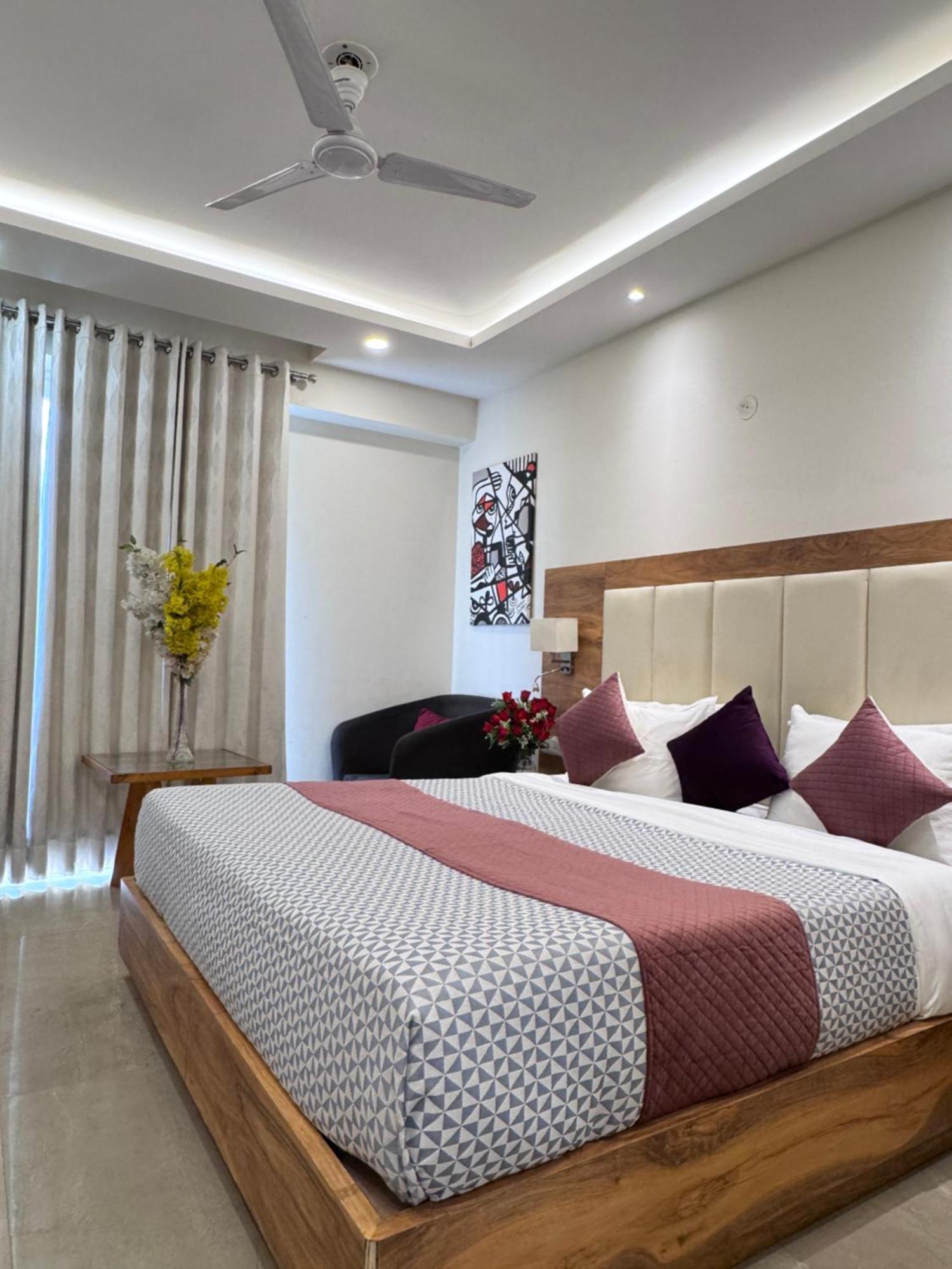 Hotel Golf View Suites-Golf Course Road Gurgaon Luaran gambar