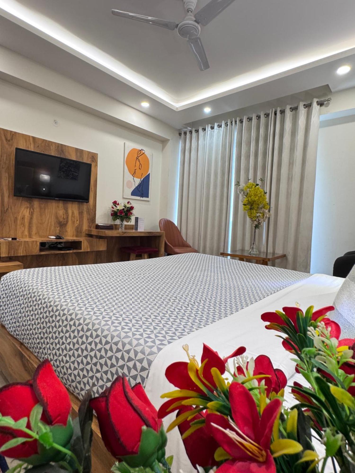 Hotel Golf View Suites-Golf Course Road Gurgaon Luaran gambar