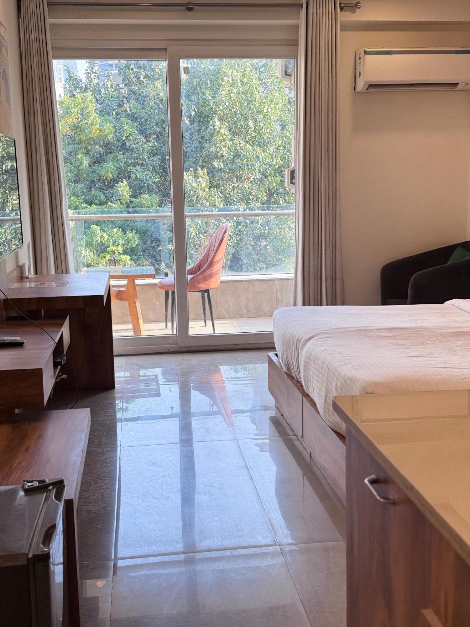 Hotel Golf View Suites-Golf Course Road Gurgaon Luaran gambar