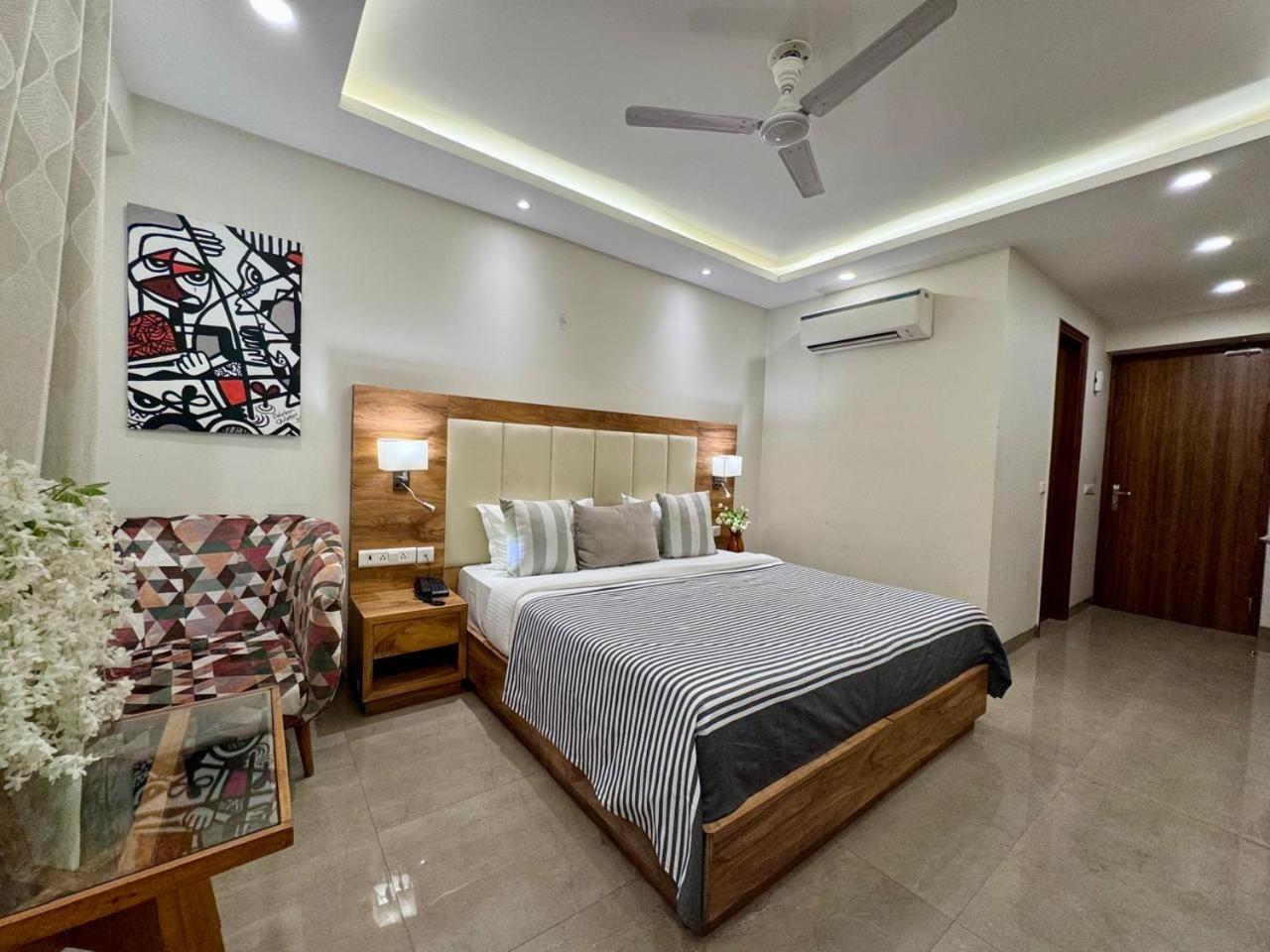 Hotel Golf View Suites-Golf Course Road Gurgaon Luaran gambar